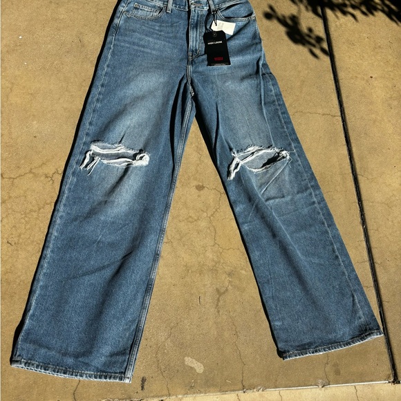Levis Premium Big E Super High Rise Loose in hip wide leg Baggy Jeans. Med. Wash - Picture 6 of 10